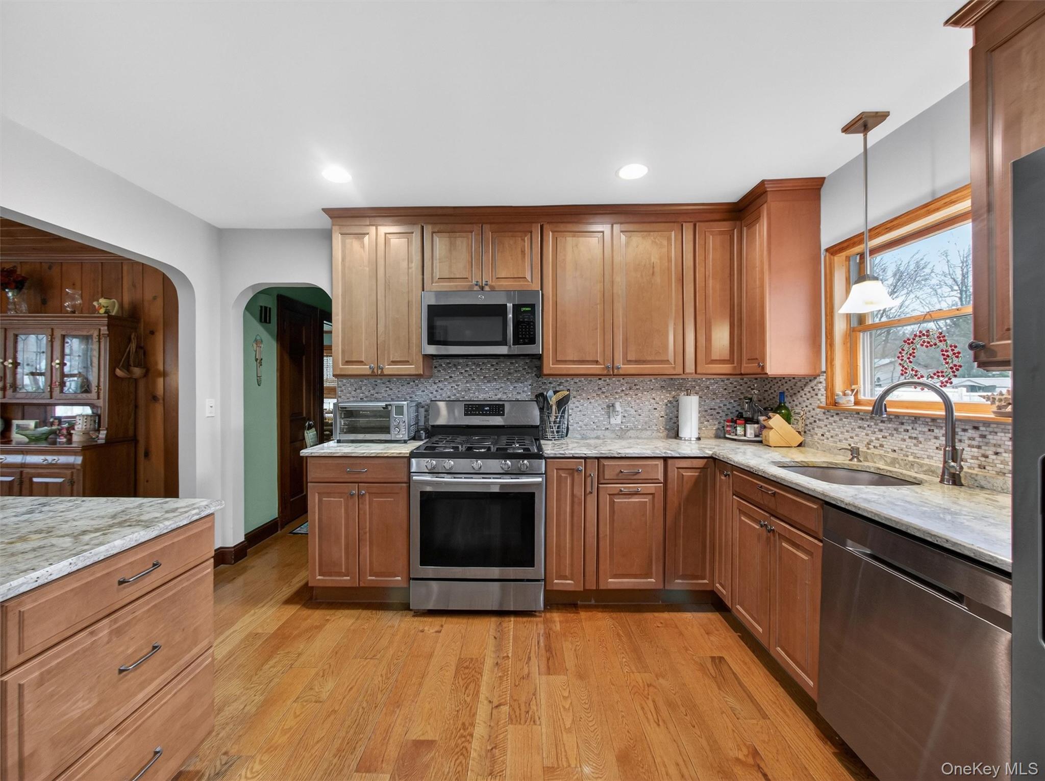 #12 photo, 43 Shady Lane, Bardonia , NY 10954