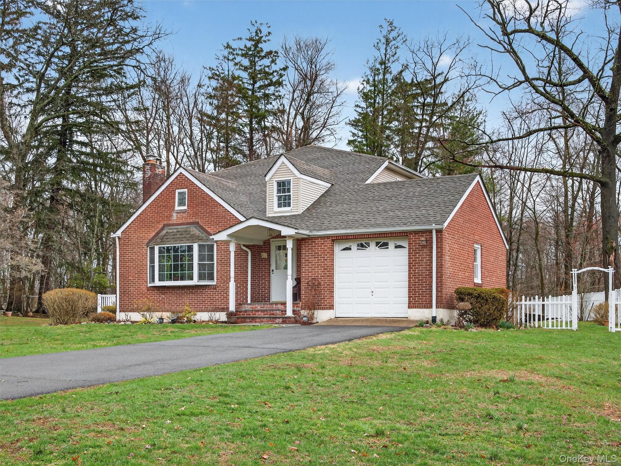 #3 photo, 43 Shady Lane, Bardonia , NY 10954