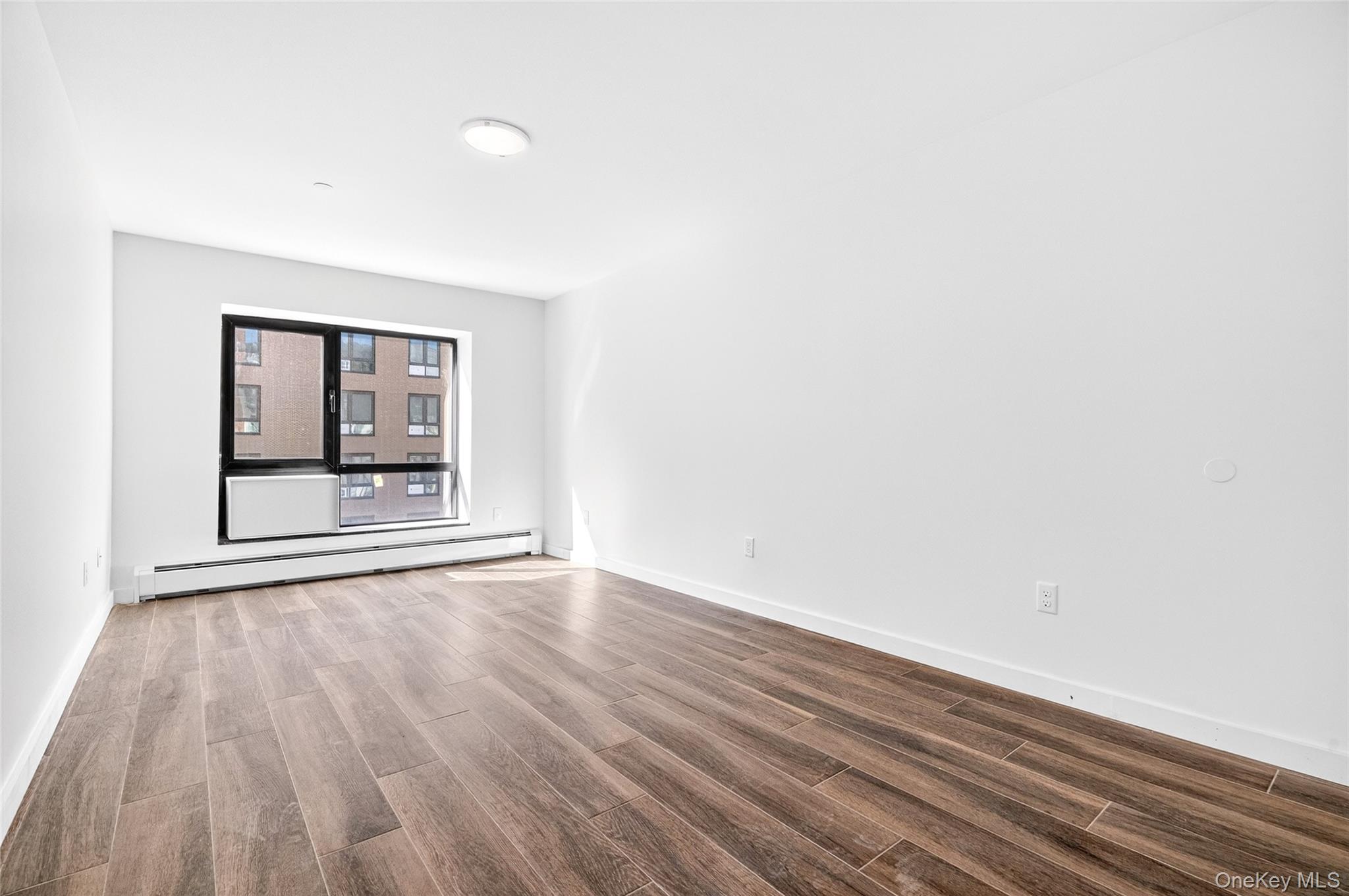 #5 photo, 1591 Jesup Avenue, Bronx , NY 10452