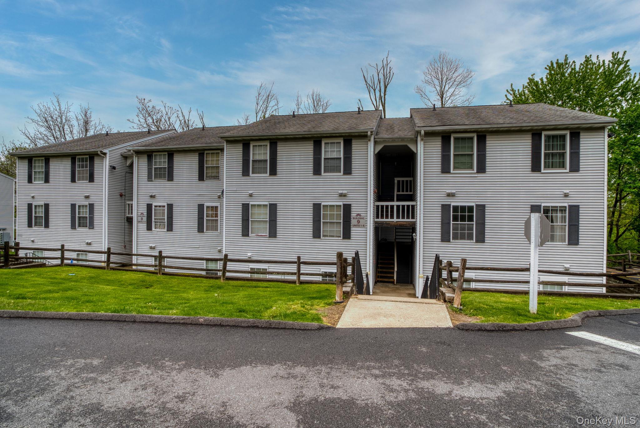 #1 photo, 9 Lexington Hill, Harriman , NY 10926
