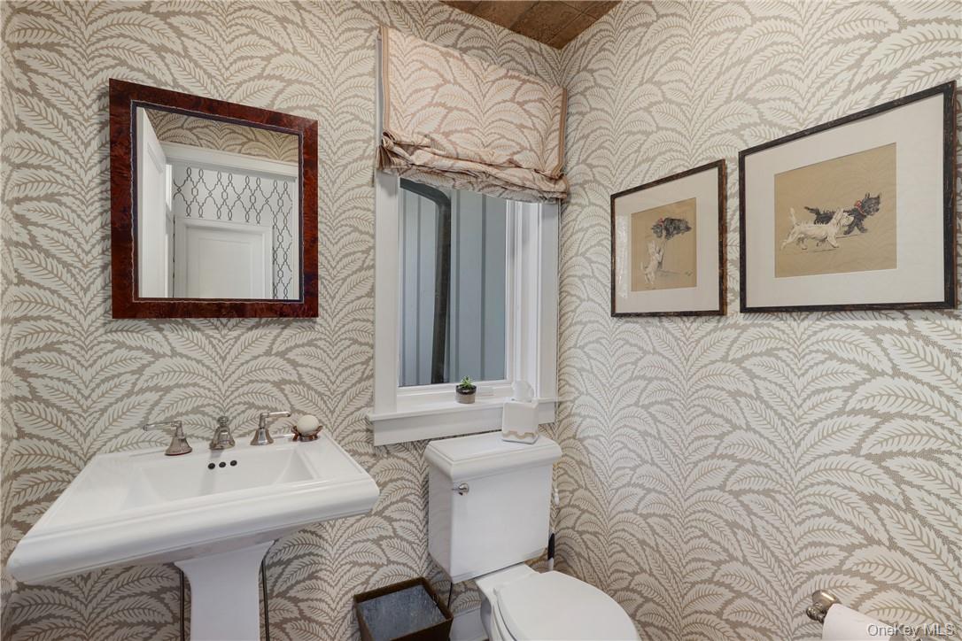 #15 photo, 77 Hook Road, Bedford , NY 10506