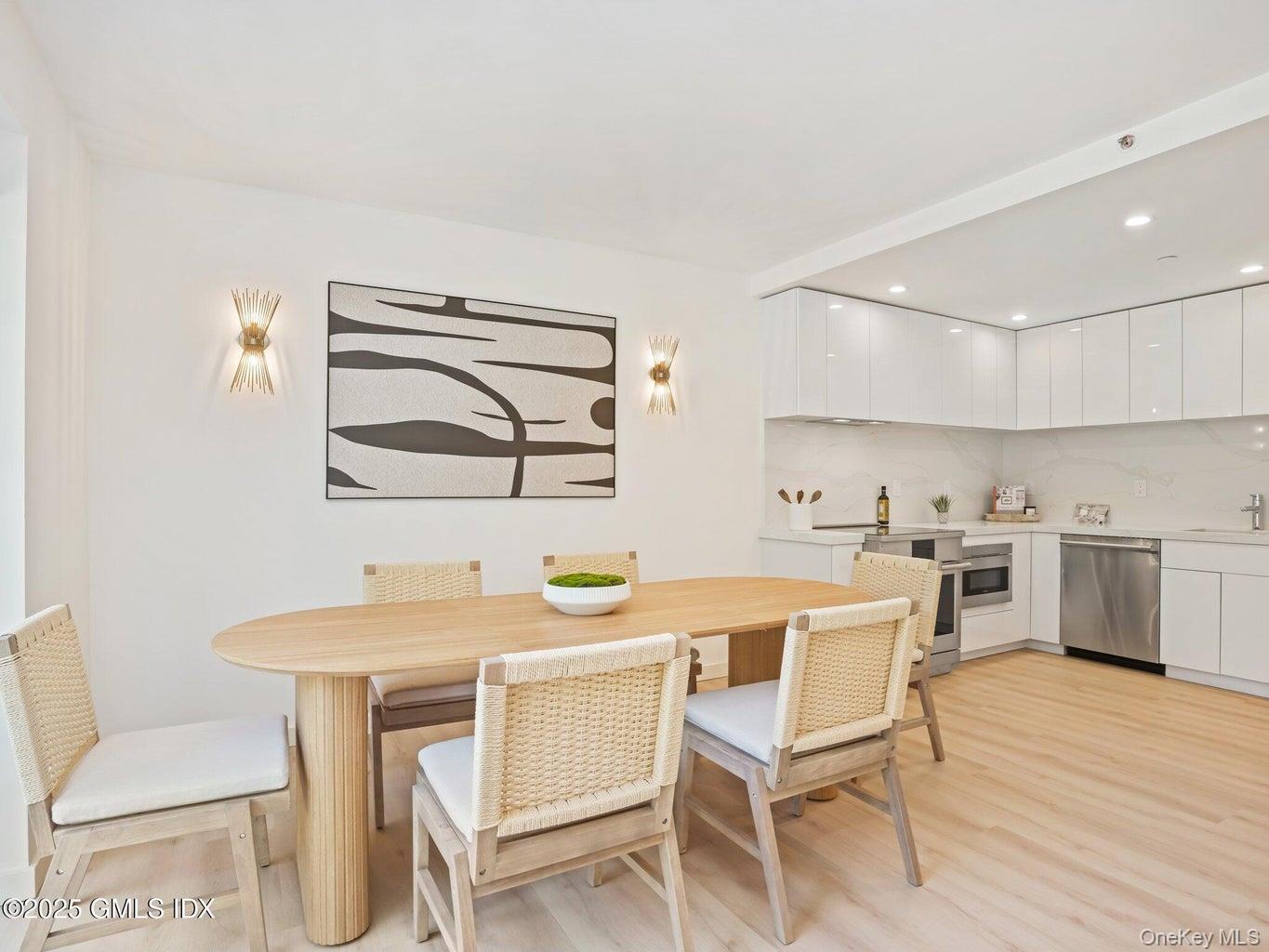 #13 photo, 1188 King, Greenwich , NY 06831