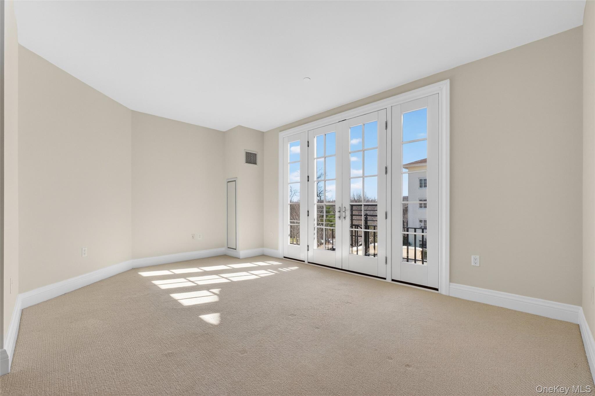 #16 photo, 319 Trump Park, Shrub Oak , NY 10588