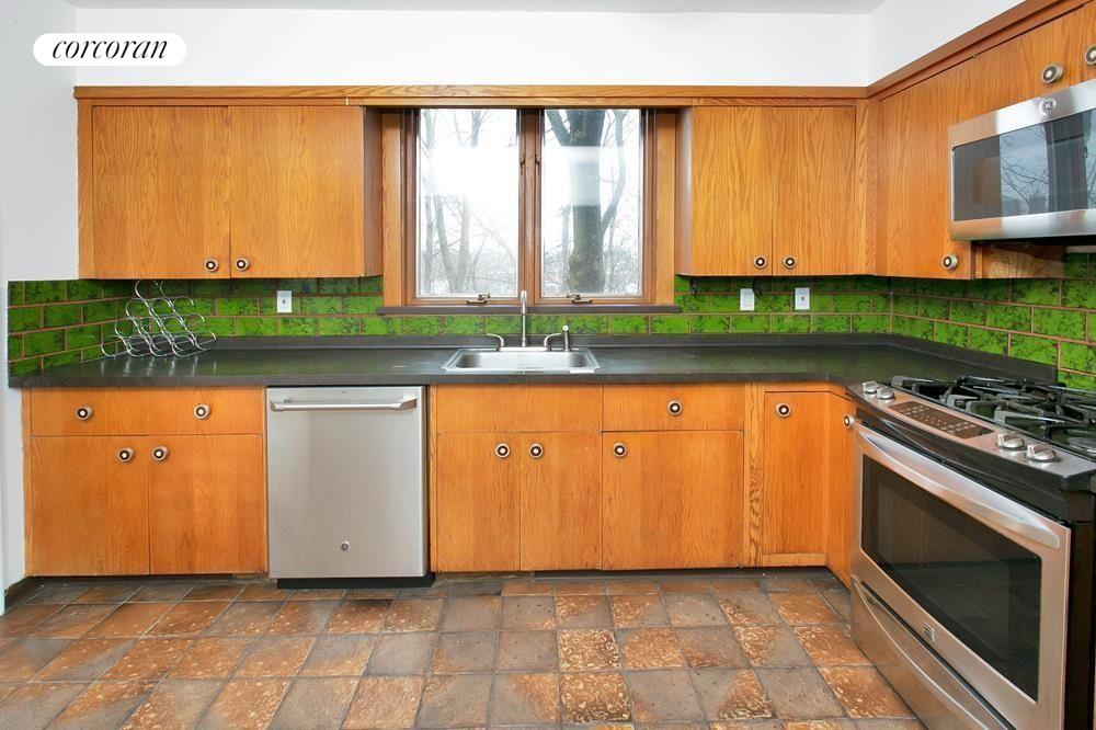 #9 photo, Bronx, Spuyten Duyvil , NY 10463