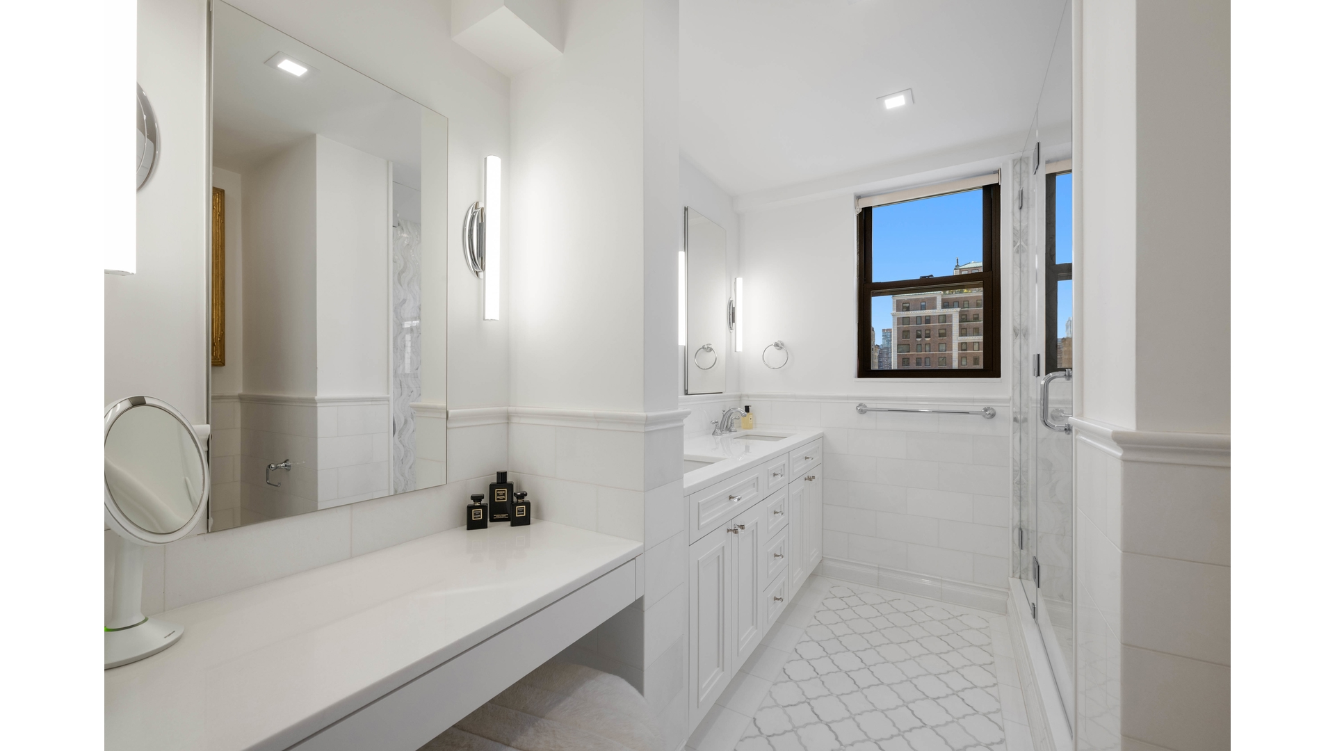 #11 photo, 700 PARK Avenue, Lenox Hill , NY 10021