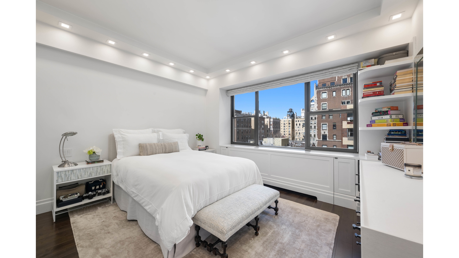 #13 photo, 700 PARK Avenue, Lenox Hill , NY 10021