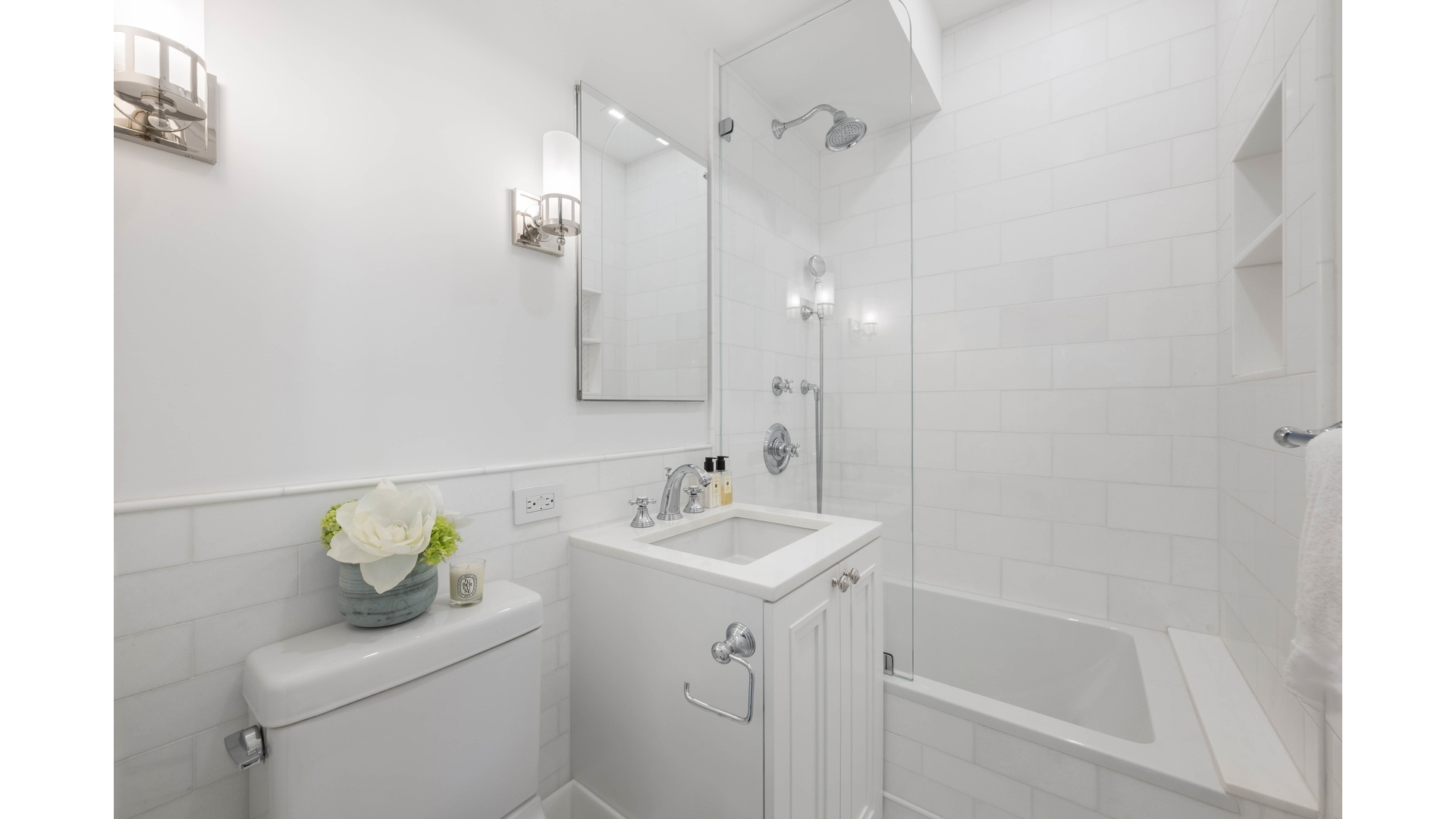 #16 photo, 700 PARK Avenue, Lenox Hill , NY 10021