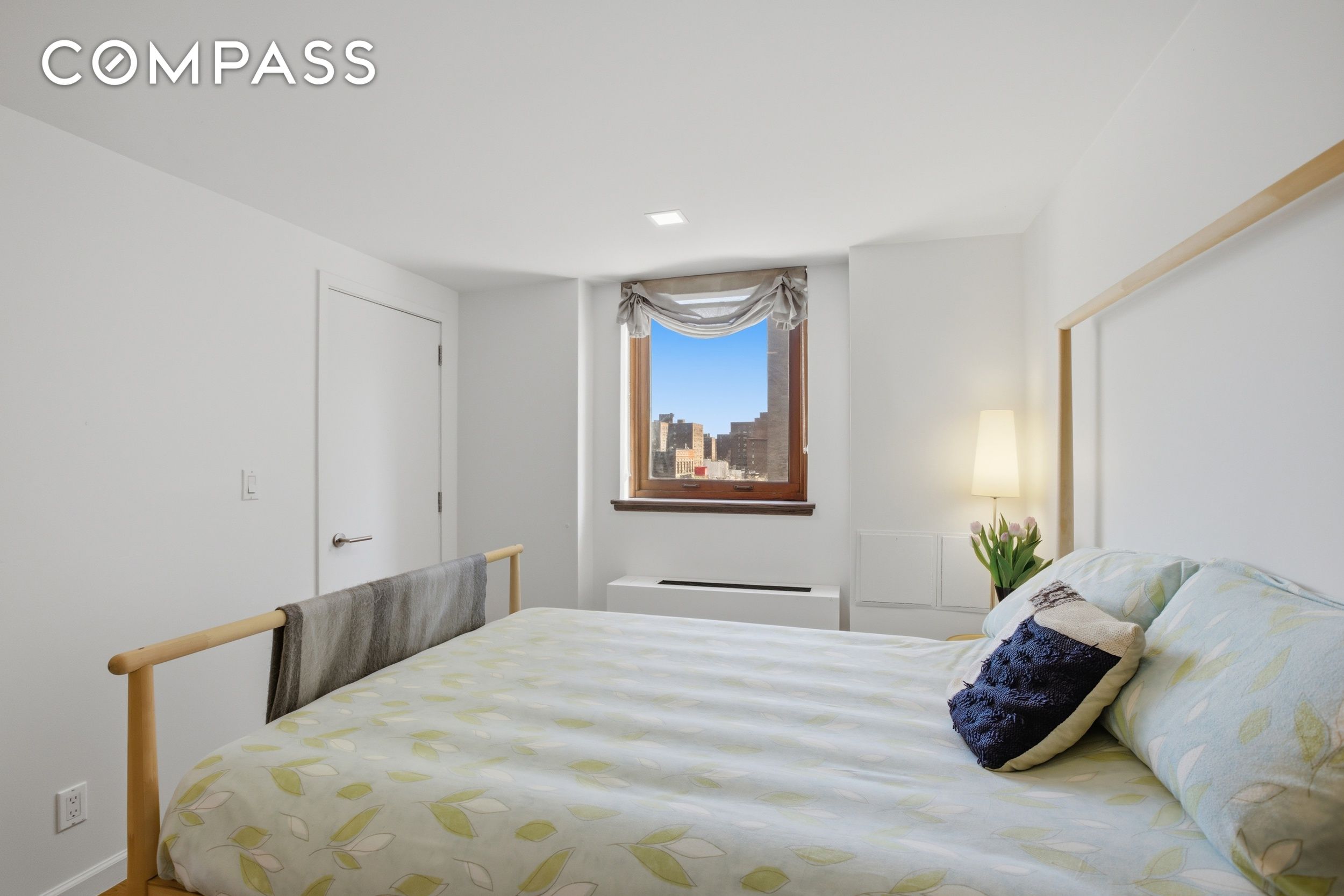 #11 photo, 305 2nd Avenue, Gramercy Park , NY 10003