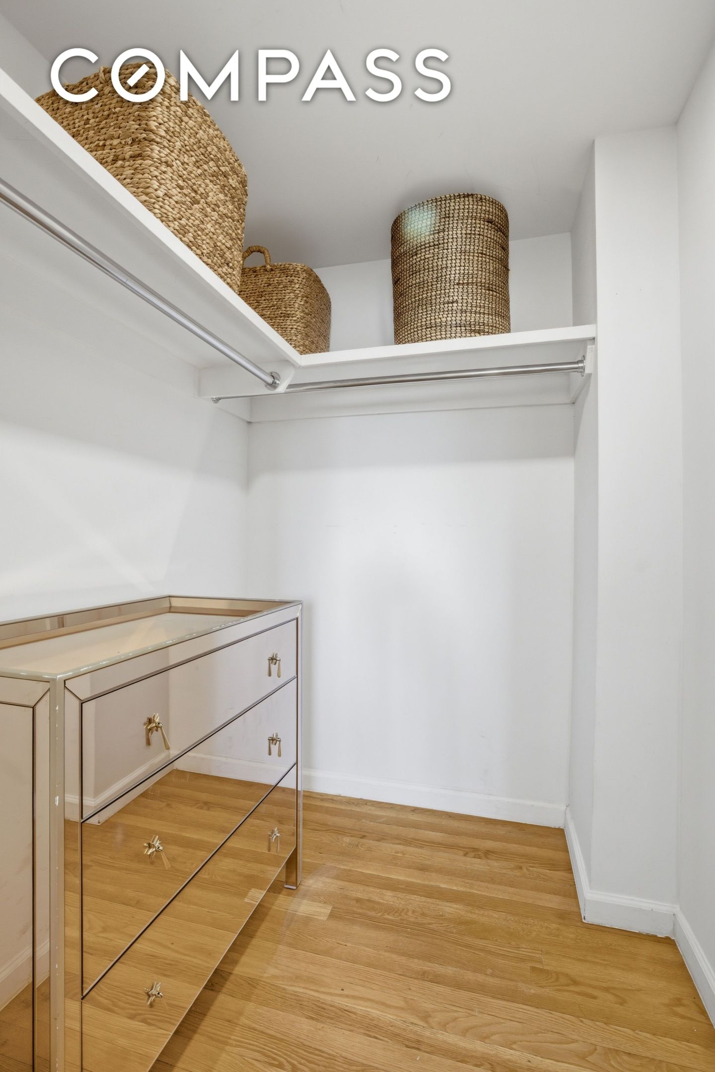 #15 photo, 305 2nd Avenue, Gramercy Park , NY 10003