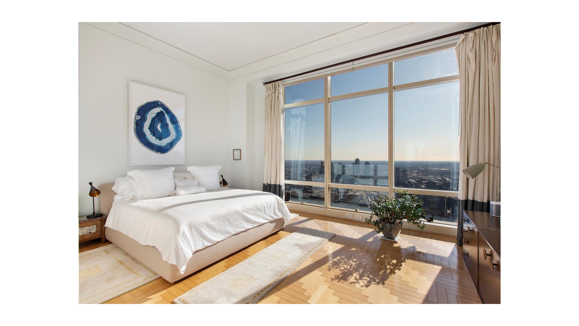 #8 photo, 845 UNITED NATIONS Plaza, Turtle Bay , NY 10017