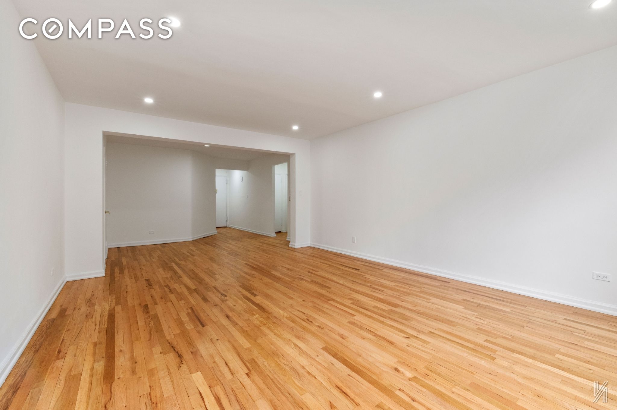 #5 photo, 79-10 34th Avenue, Jackson Heights , NY 11372