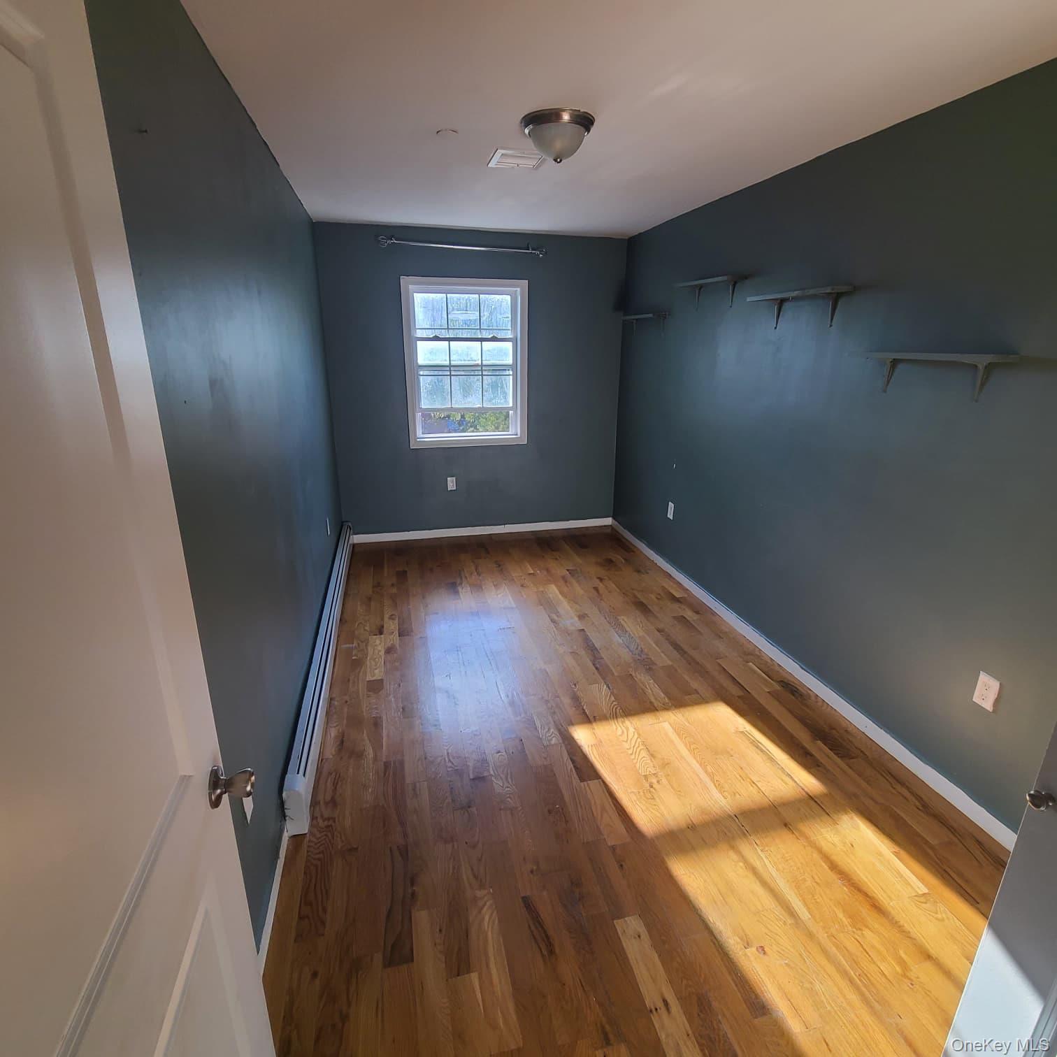 #16 photo, 10442 164th Street, Jamaica , NY 11433