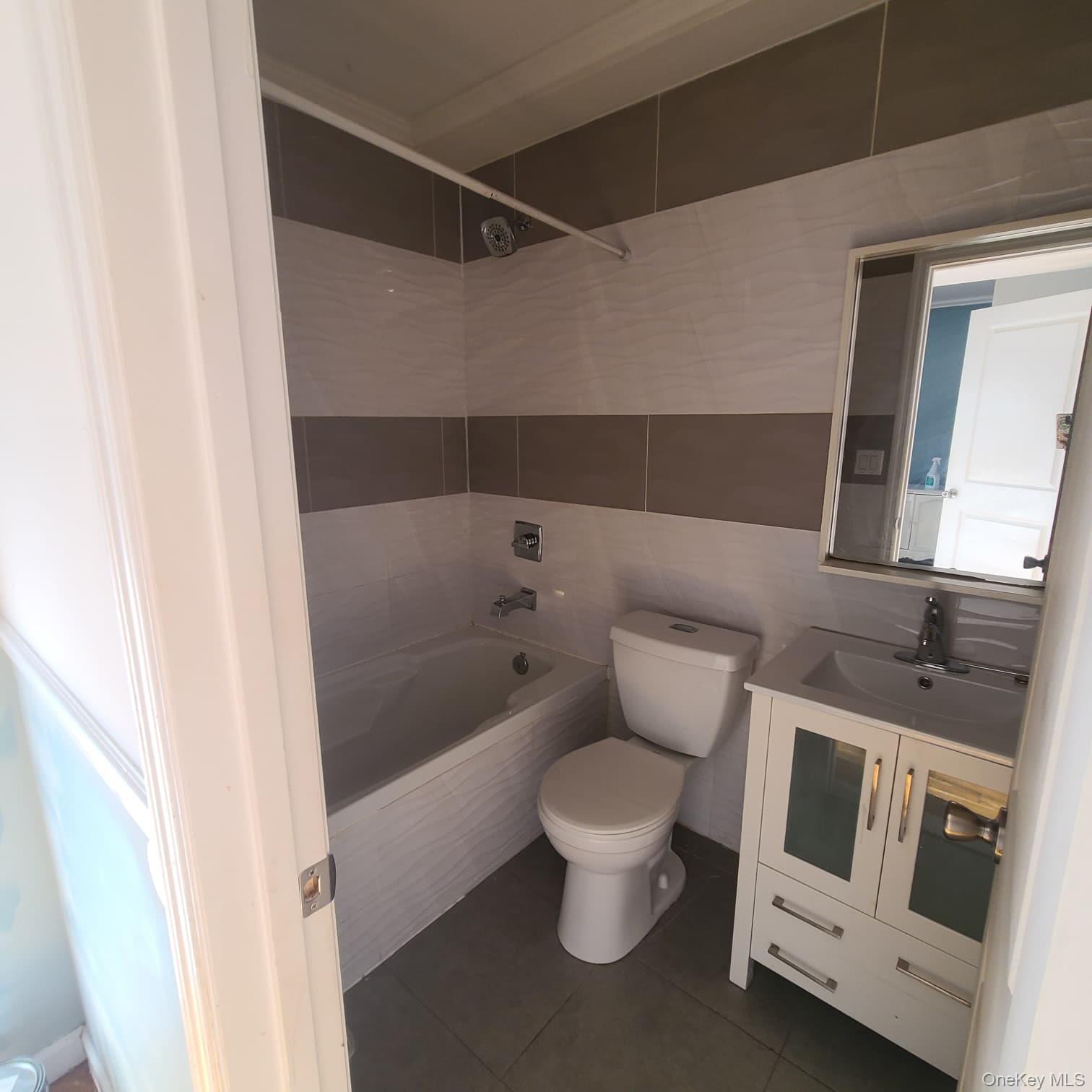 #5 photo, 10442 164th Street, Jamaica , NY 11433