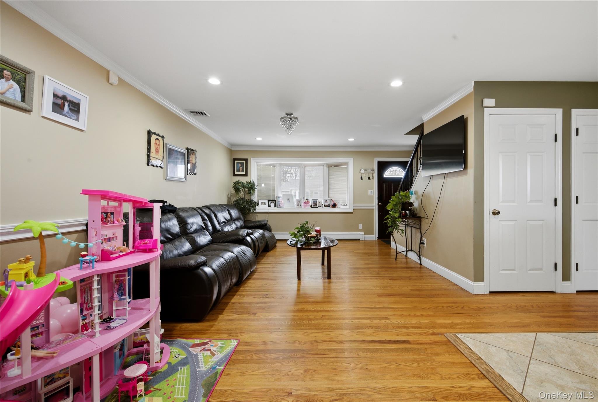 #4 photo, 5 Wheeler Court, Deer Park , NY 11729