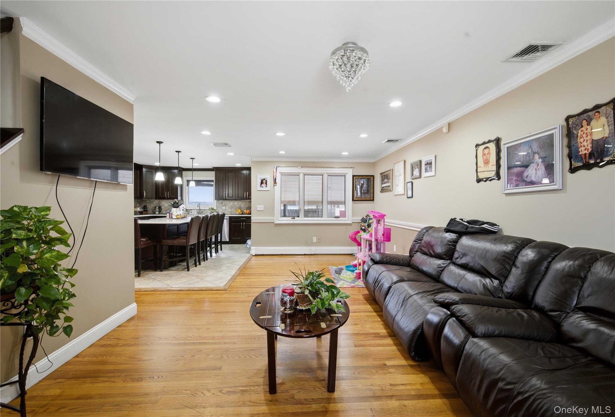 #5 photo, 5 Wheeler Court, Deer Park , NY 11729