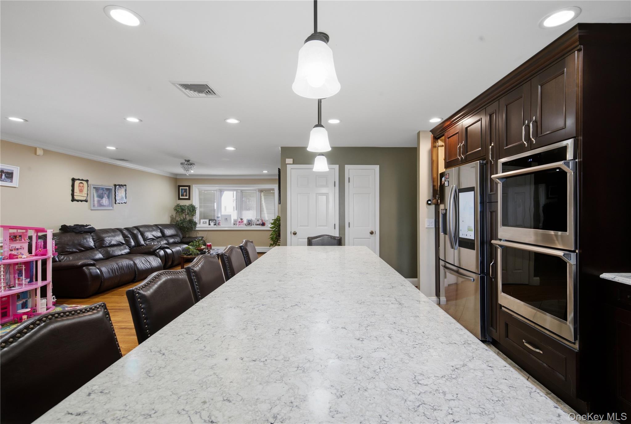 #8 photo, 5 Wheeler Court, Deer Park , NY 11729