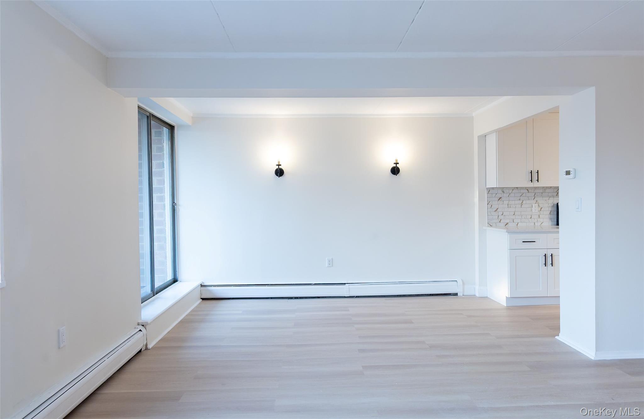 #14 photo, 100 Clinton Avenue, Mineola , NY 11504