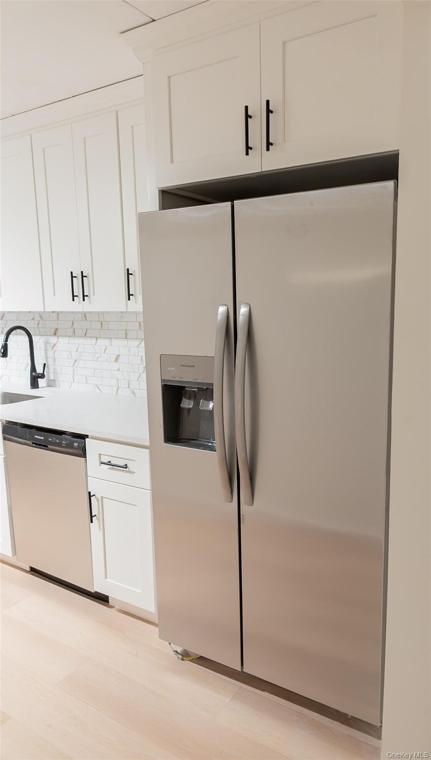 #8 photo, 100 Clinton Avenue, Mineola , NY 11504