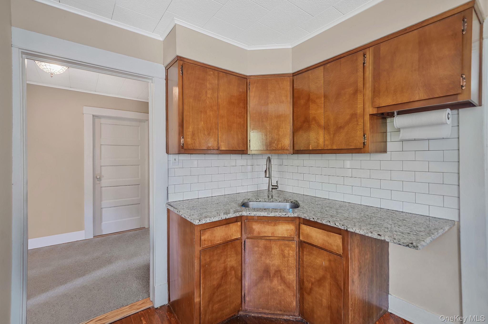 #10 photo, 129 Bay Avenue, 东长岛 Patchogue , NY 11772