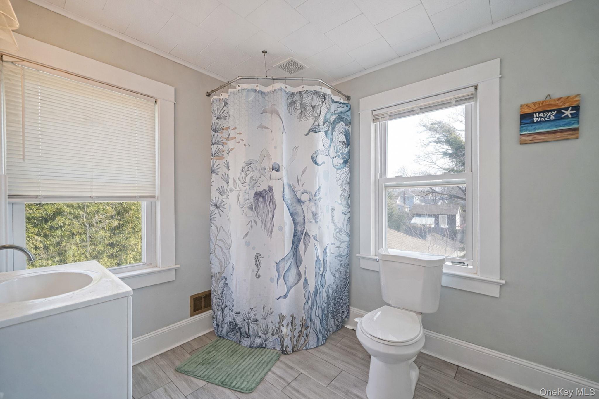 #13 photo, 129 Bay Avenue, 东长岛 Patchogue , NY 11772