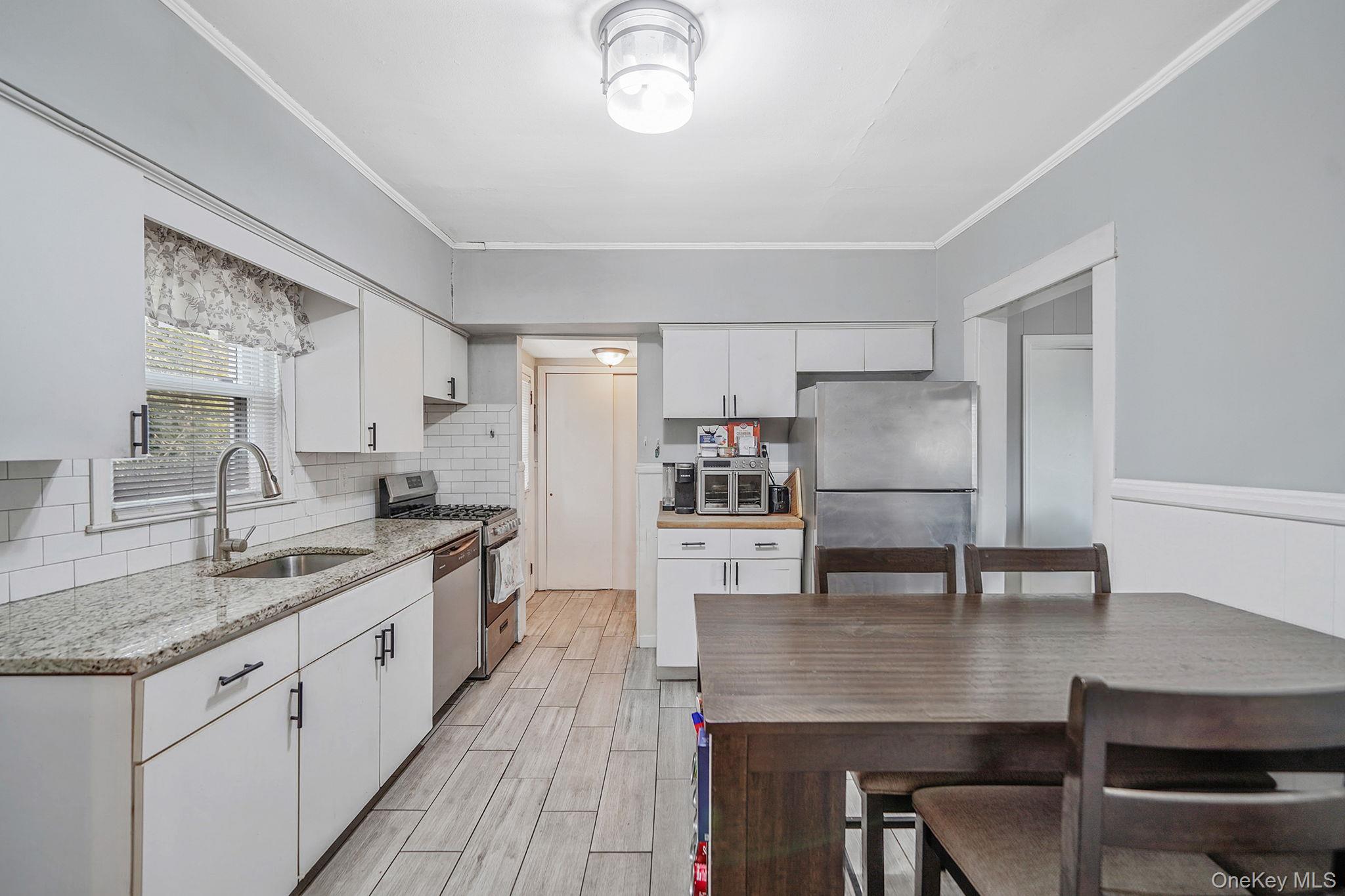 #4 photo, 129 Bay Avenue, 东长岛 Patchogue , NY 11772