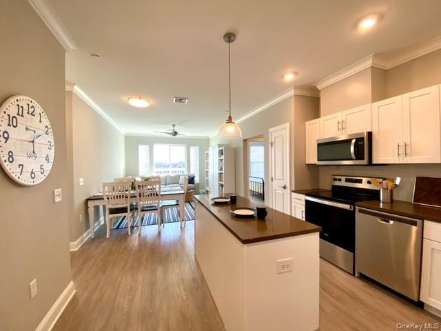 #6 photo, 75 E Hoffman Avenue, Lindenhurst , NY 11757