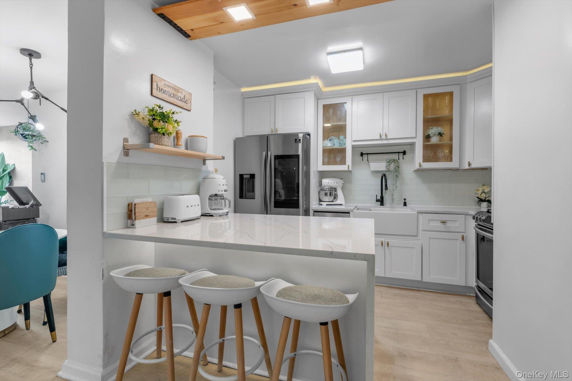 #8 photo, 125-10 Queens Boulevard, Kew Gardens , NY 11415