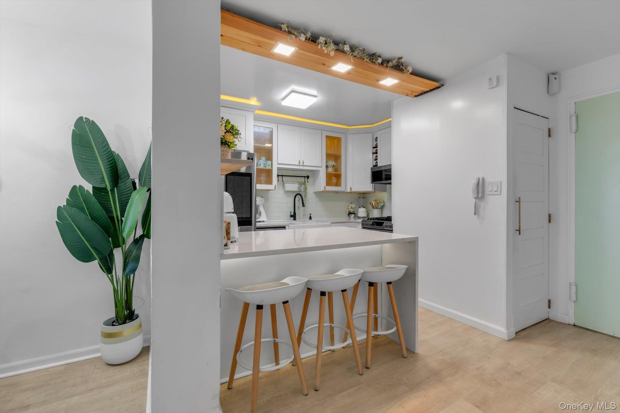 #9 photo, 125-10 Queens Boulevard, Kew Gardens , NY 11415