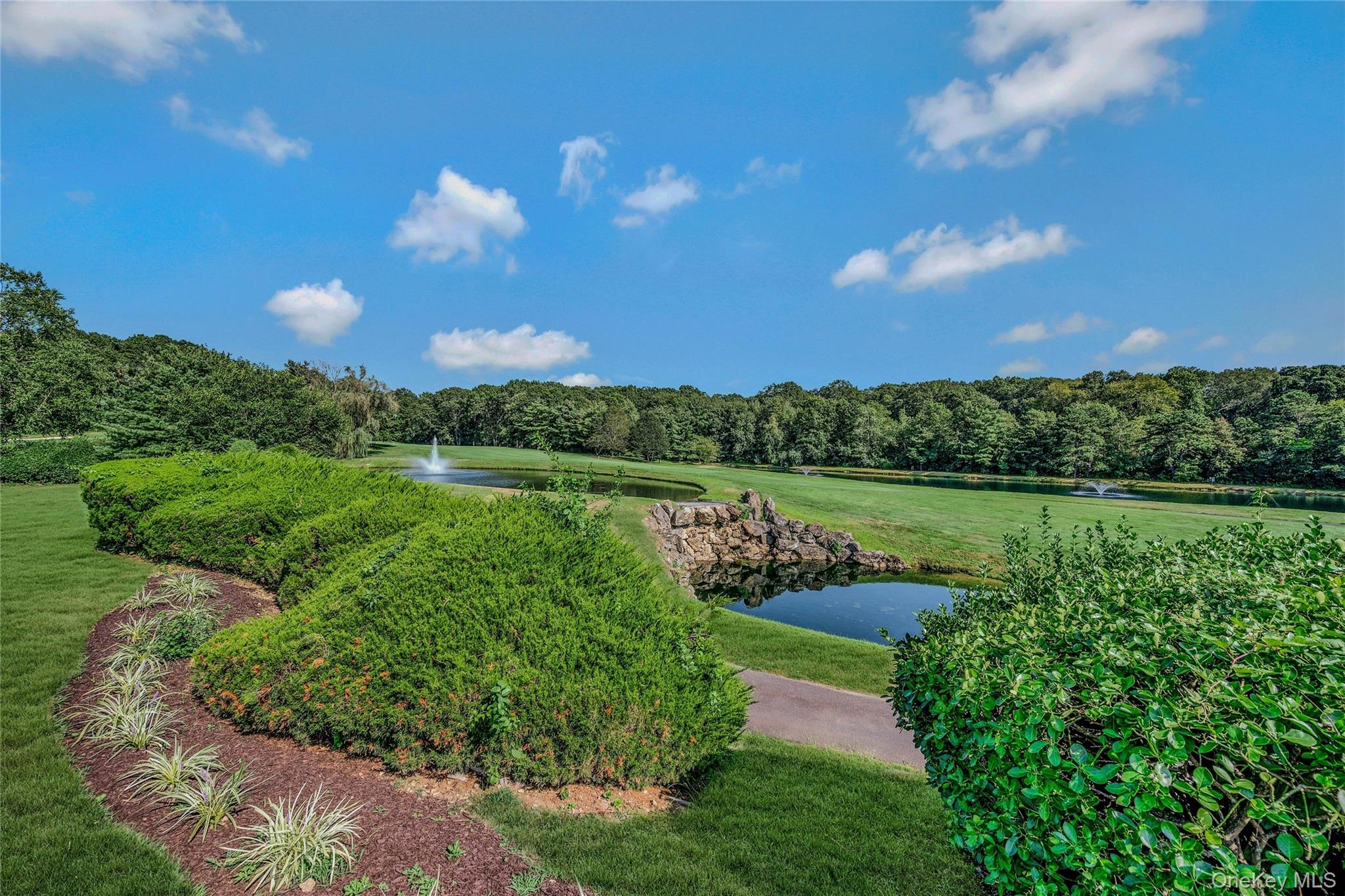 #18 photo, 625 Madeira Boulevard, Melville , NY 11747