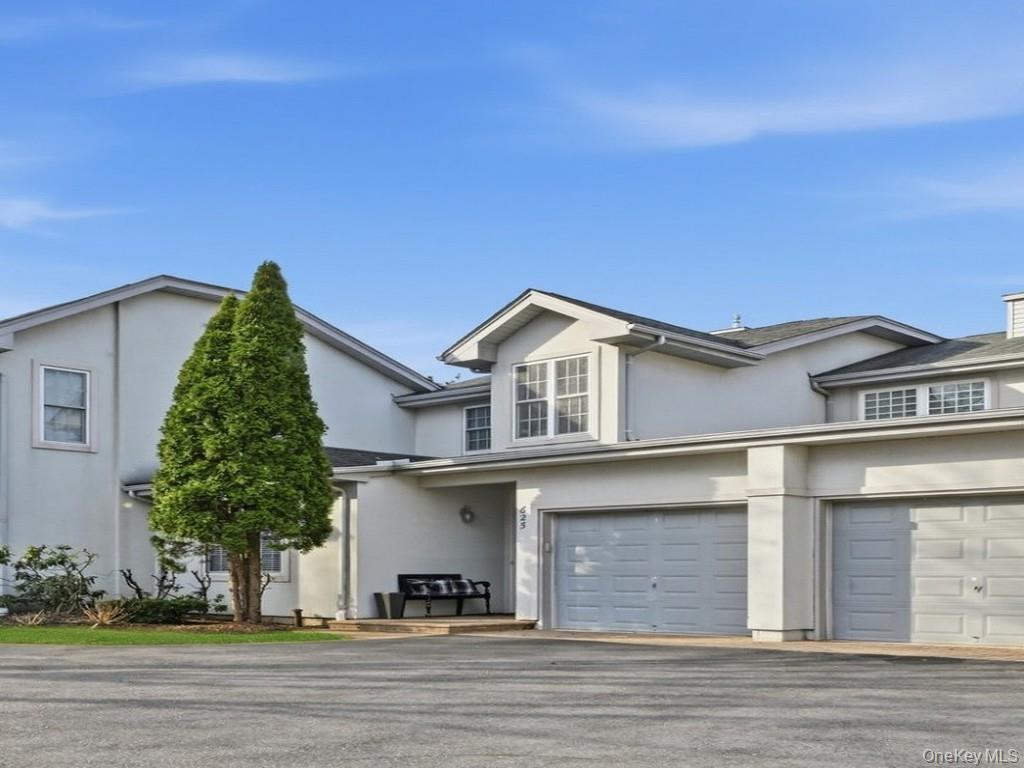 #2 photo, 625 Madeira Boulevard, Melville , NY 11747