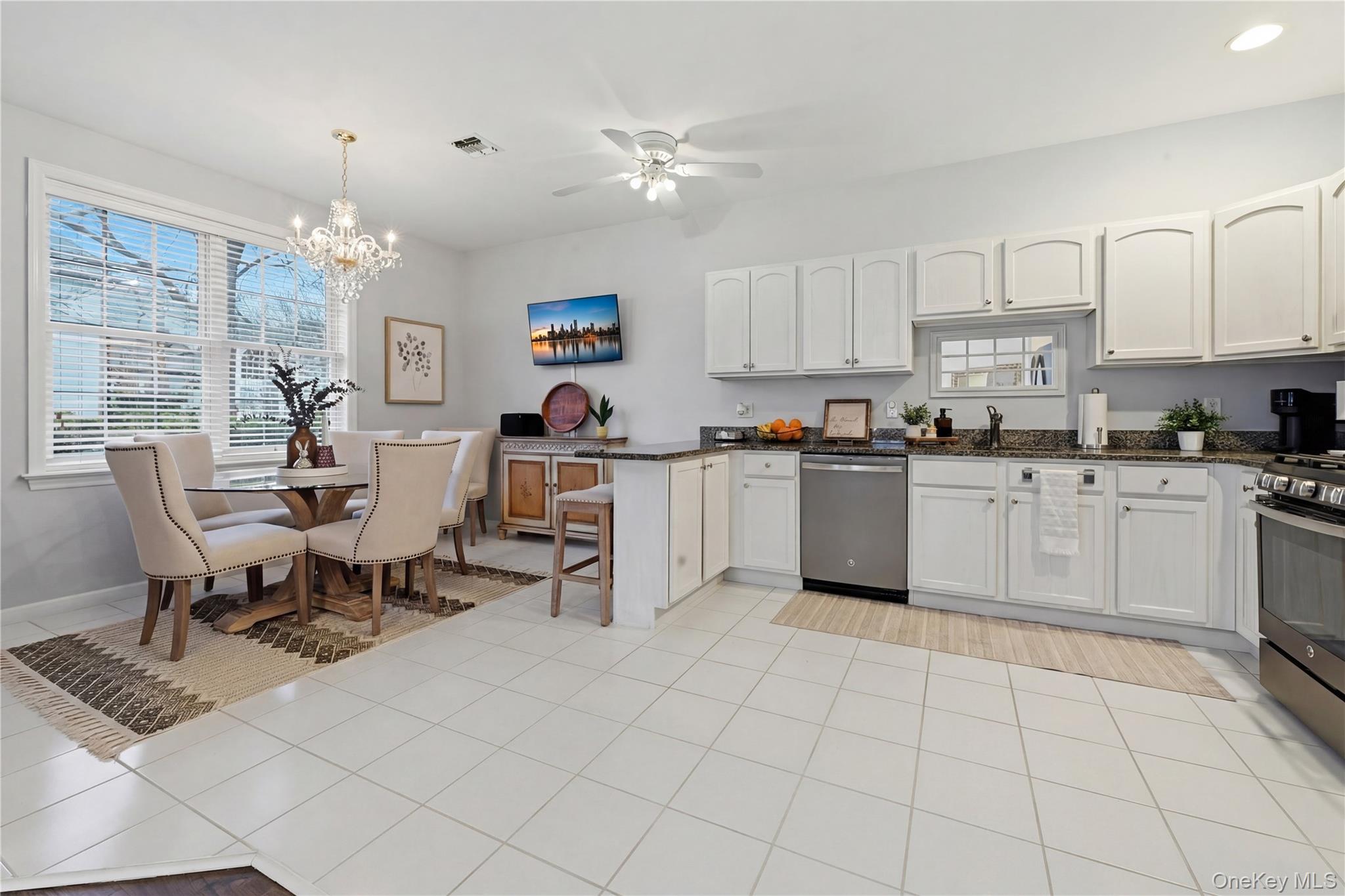 #7 photo, 625 Madeira Boulevard, Melville , NY 11747