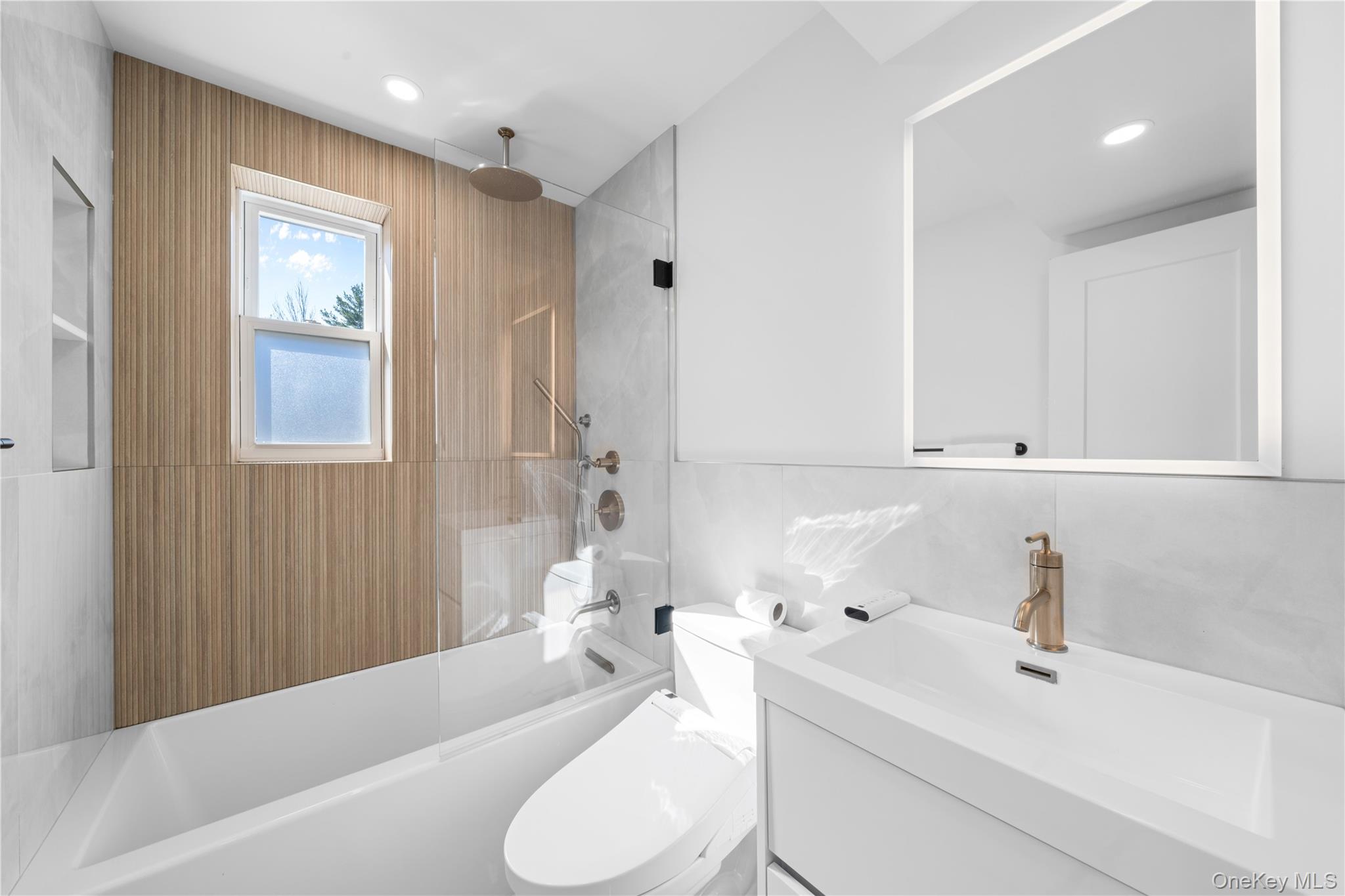 #12 photo, 6821 Cloverdale Lane, Bayside , NY 11364