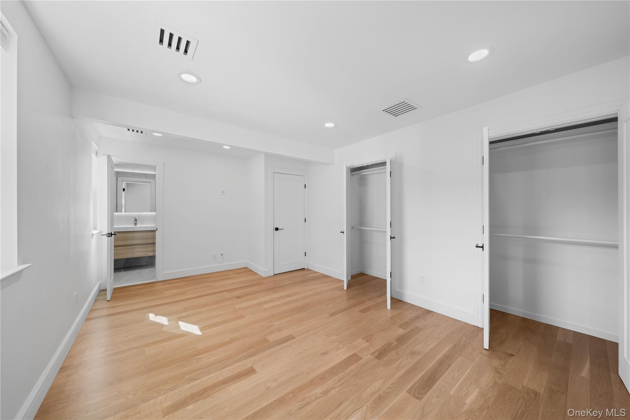 #18 photo, 6821 Cloverdale Lane, Bayside , NY 11364