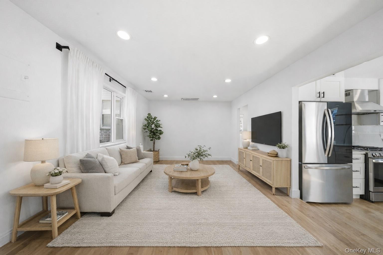 #2 photo, 6821 Cloverdale Lane, Bayside , NY 11364