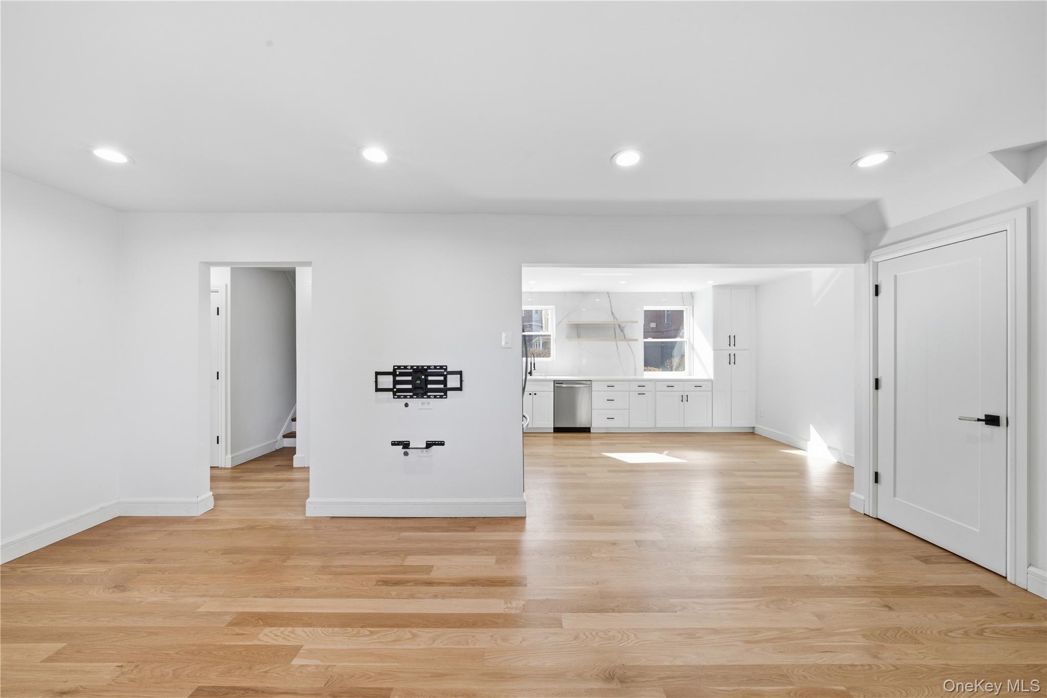 #8 photo, 6821 Cloverdale Lane, Bayside , NY 11364