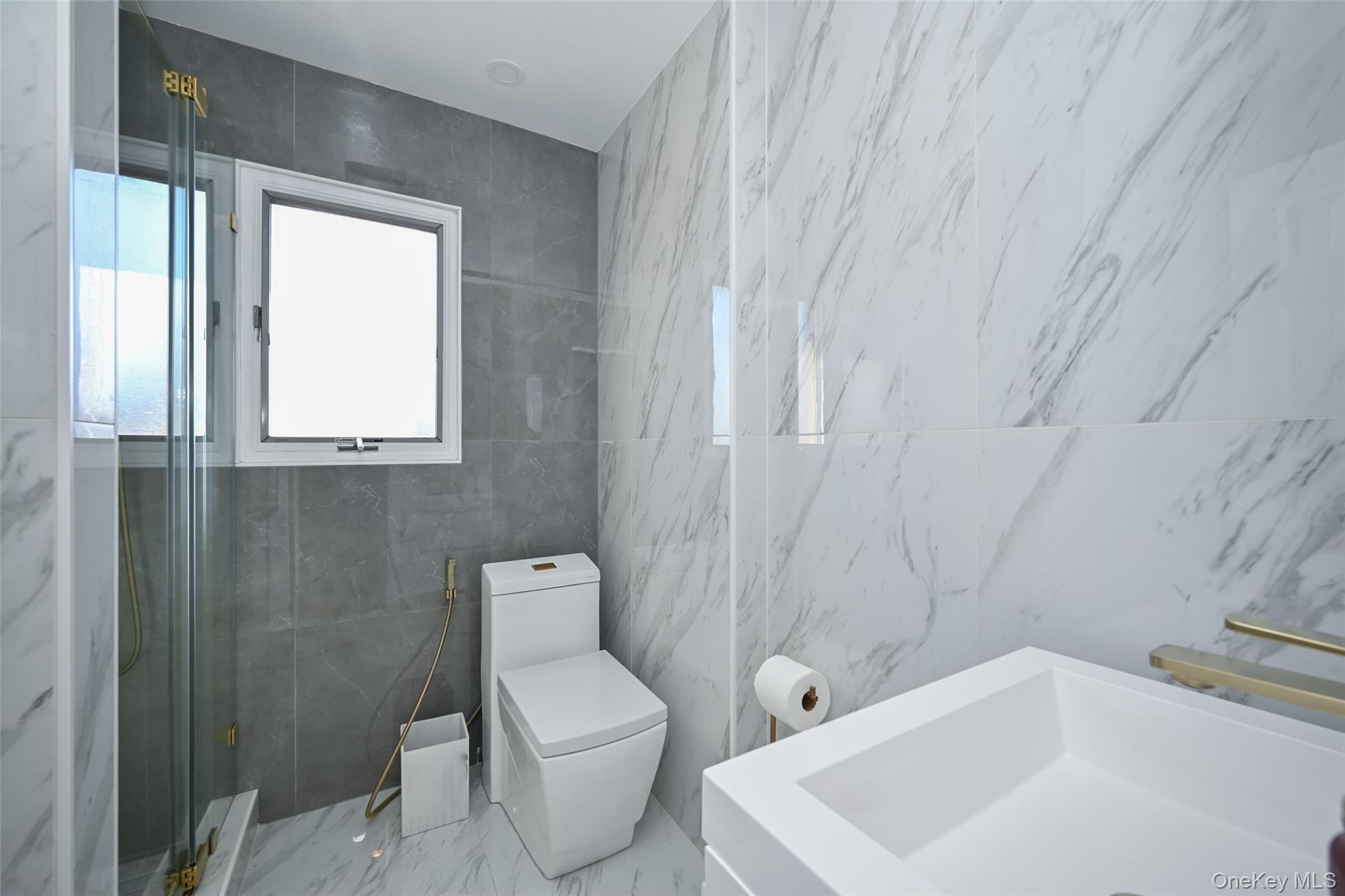 #12 photo, 165-05 67th Avenue, Fresh Meadows , NY 11365