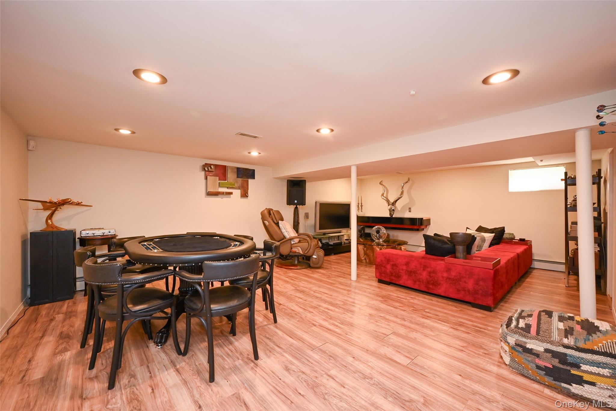 #17 photo, 165-05 67th Avenue, Fresh Meadows , NY 11365