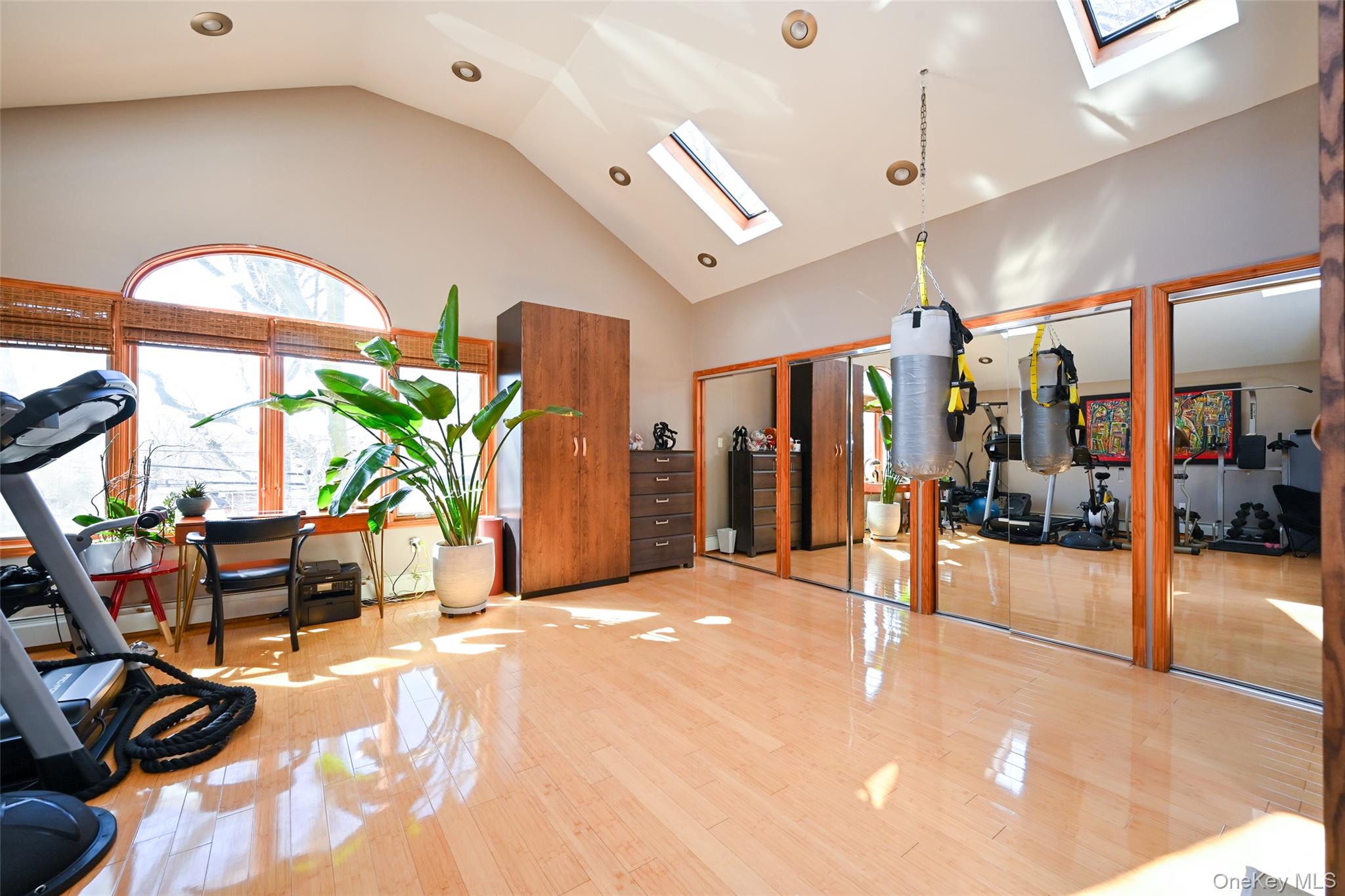 #7 photo, 165-05 67th Avenue, Fresh Meadows , NY 11365