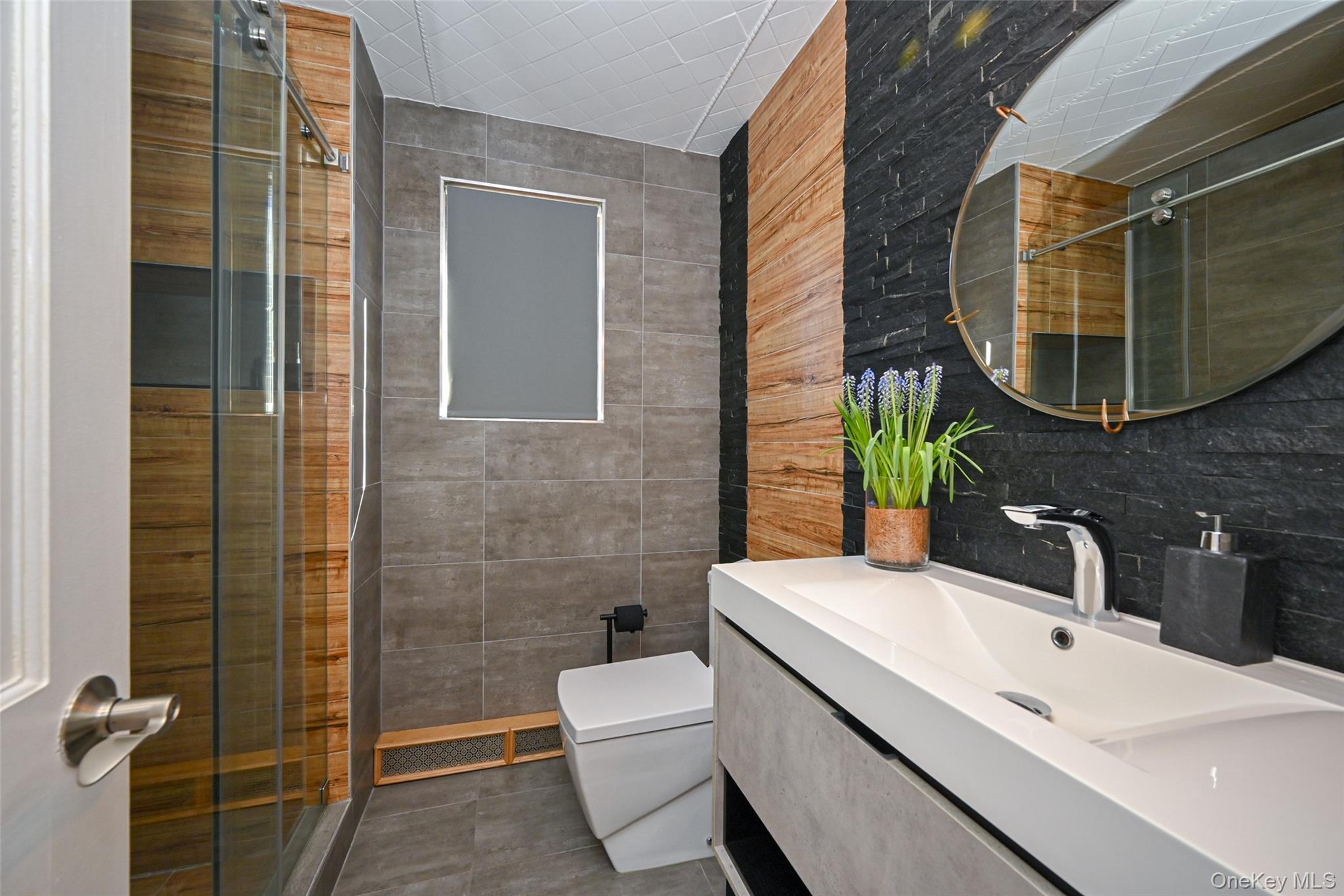 #9 photo, 165-05 67th Avenue, Fresh Meadows , NY 11365