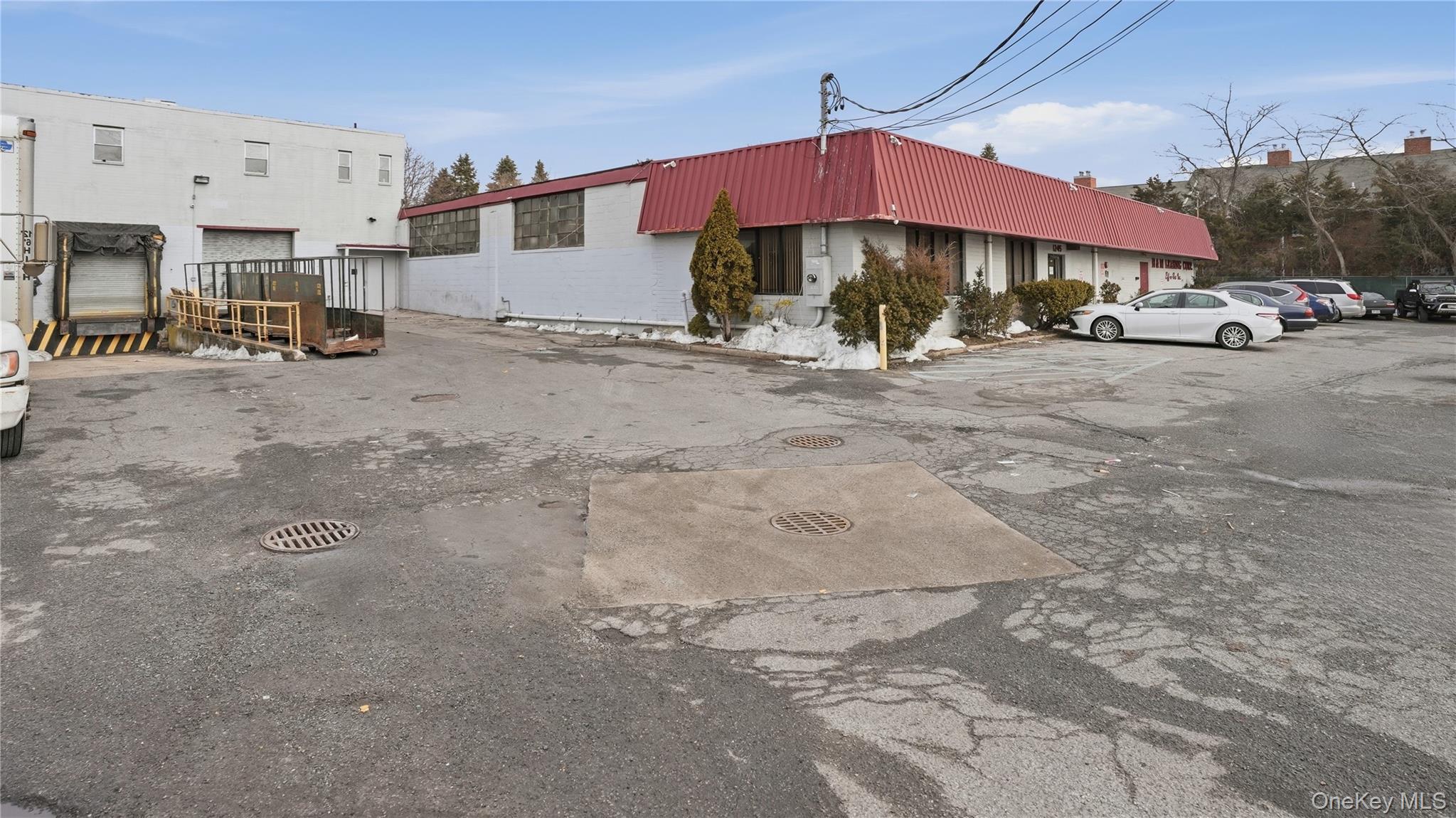 #6 photo, 1245 Marconi Boulevard, Copiague , NY 11726