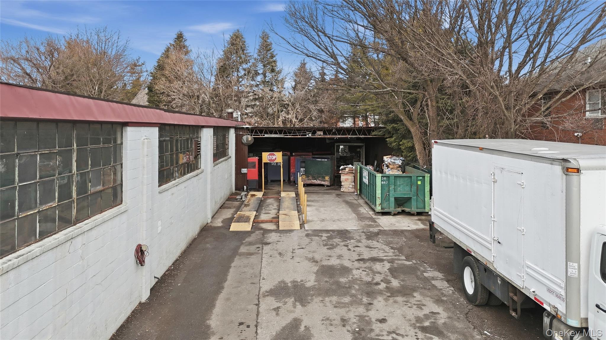 #8 photo, 1245 Marconi Boulevard, Copiague , NY 11726