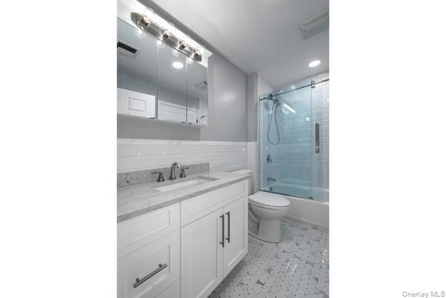 #12 photo, 1 Charles Pond Drive, Coram , NY 11727