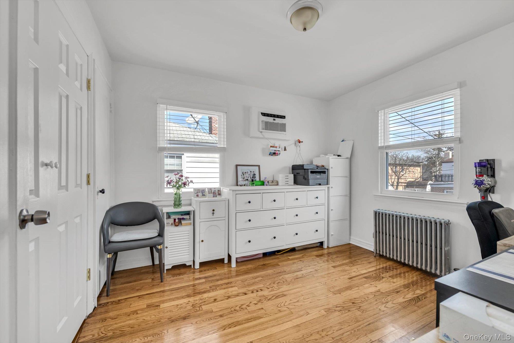 #11 photo, 7617 251st Street, Bellerose , NY 11426