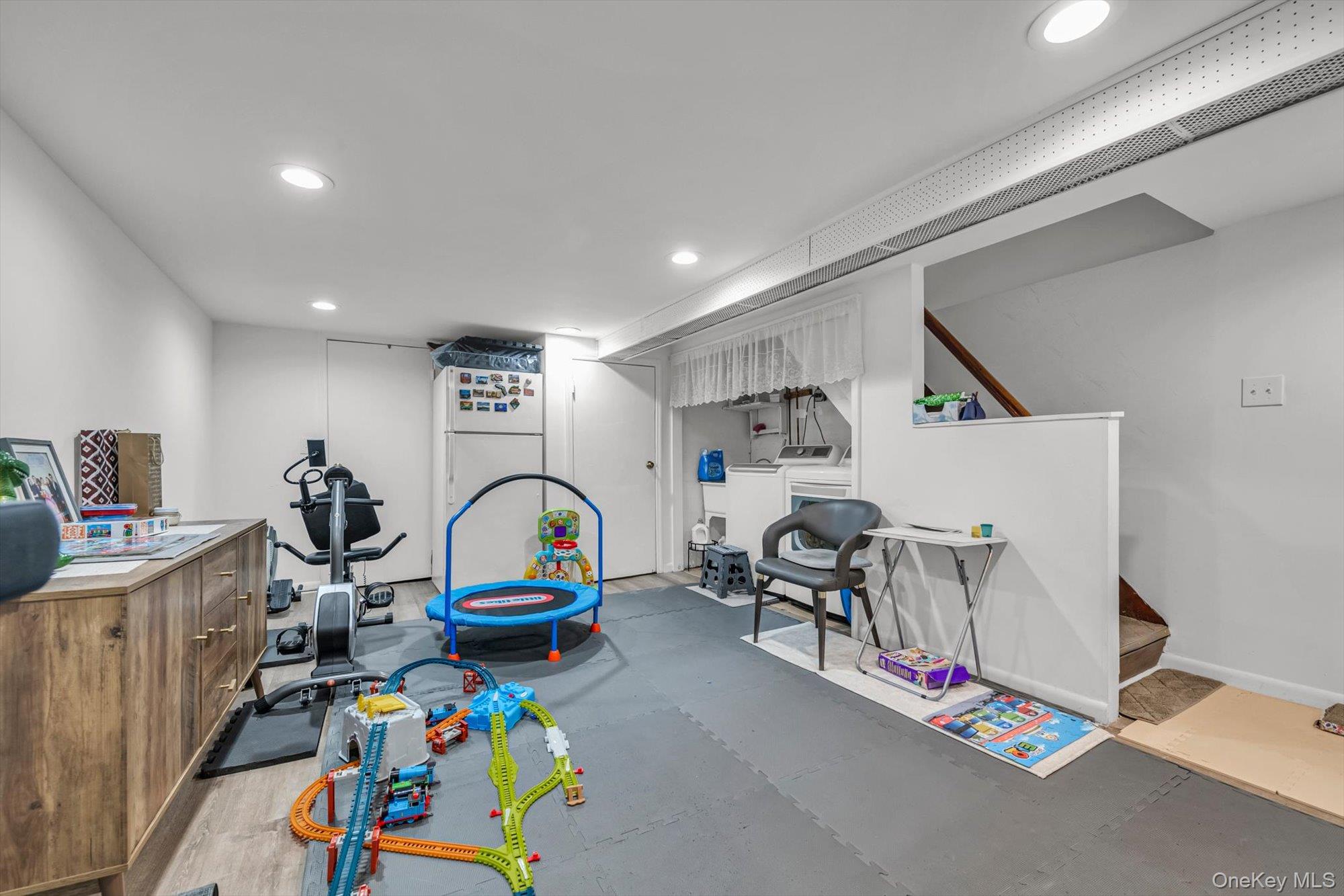 #13 photo, 7617 251st Street, Bellerose , NY 11426