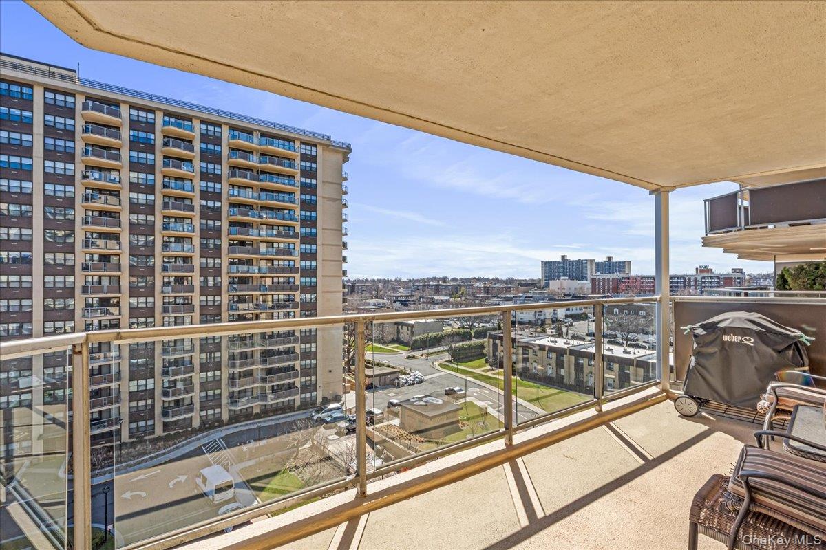 #18 photo, 17-85 215th Street, Bayside , NY 11360