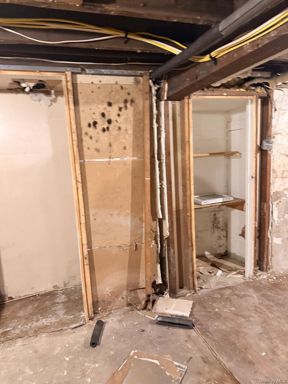 #4 photo, 159 Stewart Avenue, Hempstead , NY 11550