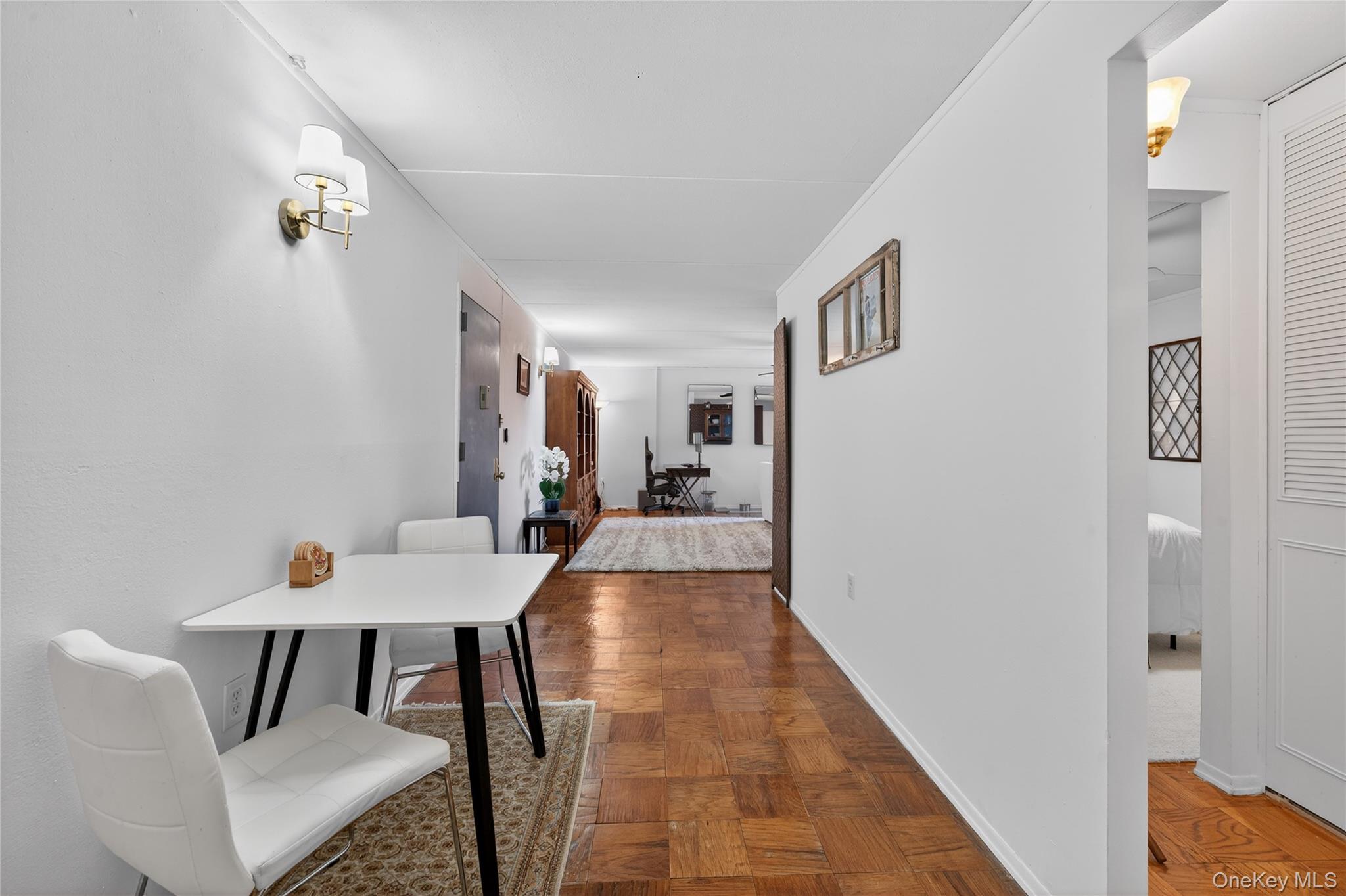 #10 photo, 100 Clinton Avenue, 長島 Mineola , NY 11501