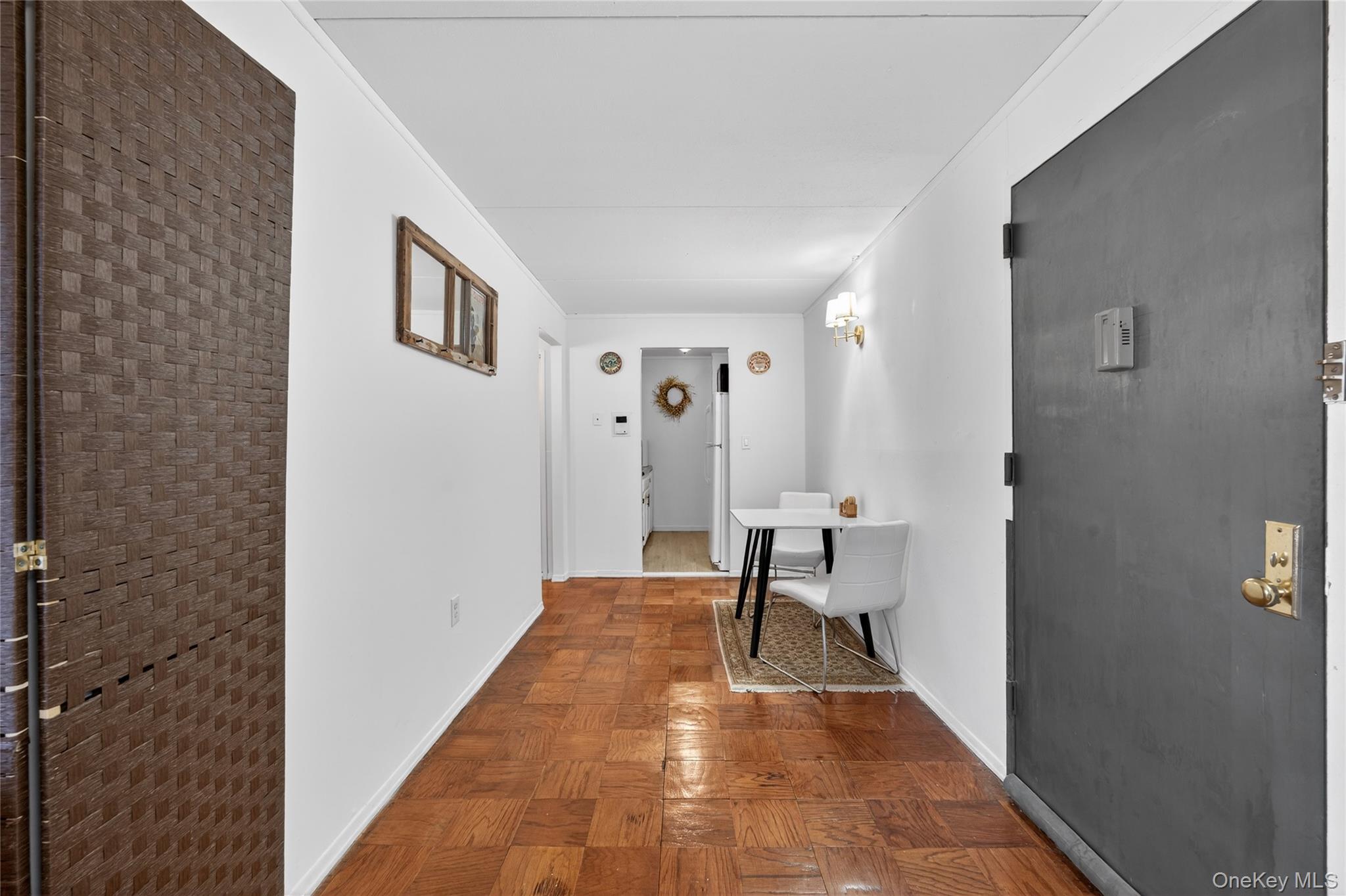 #12 photo, 100 Clinton Avenue, 長島 Mineola , NY 11501