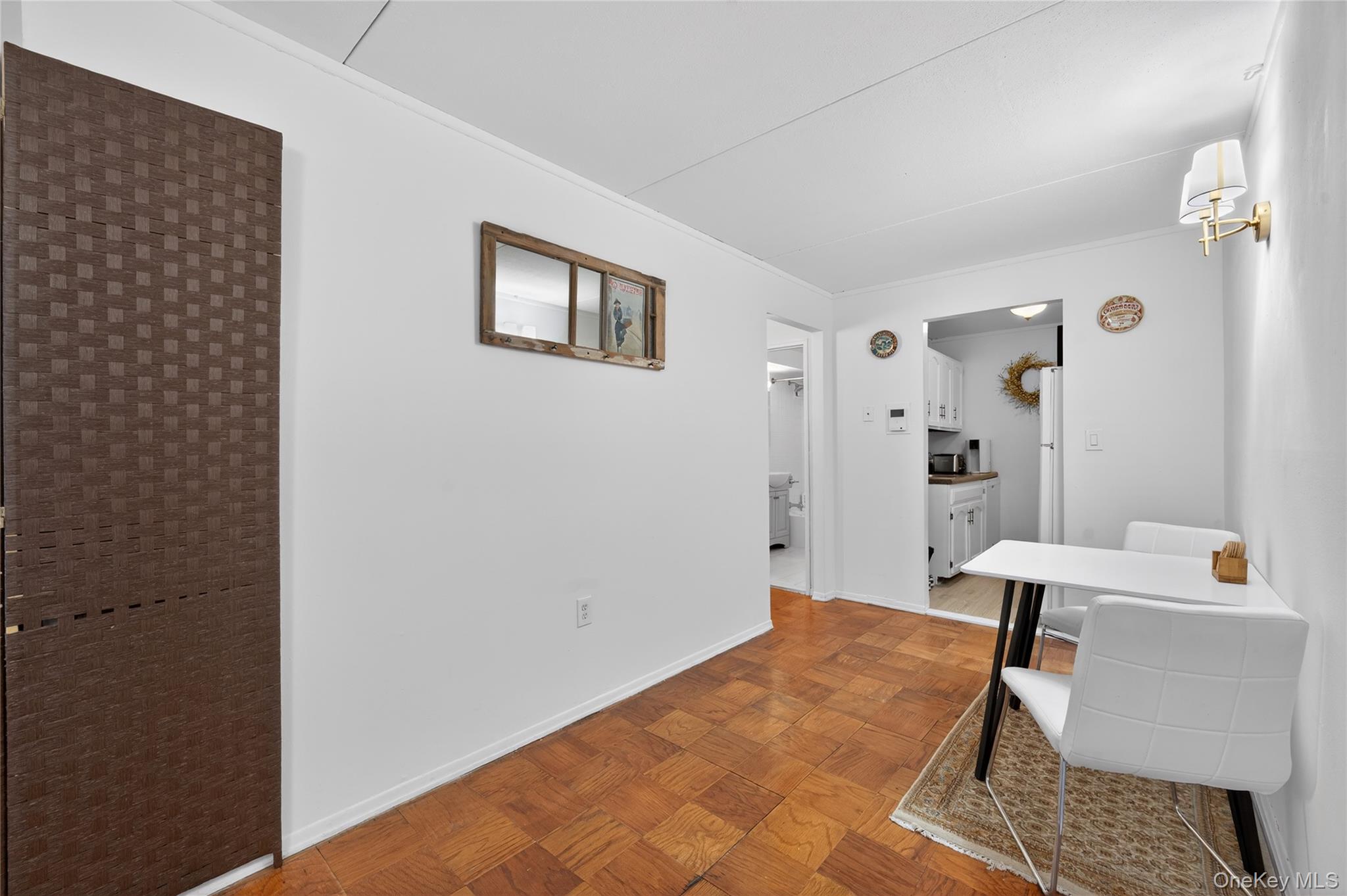 #14 photo, 100 Clinton Avenue, 長島 Mineola , NY 11501