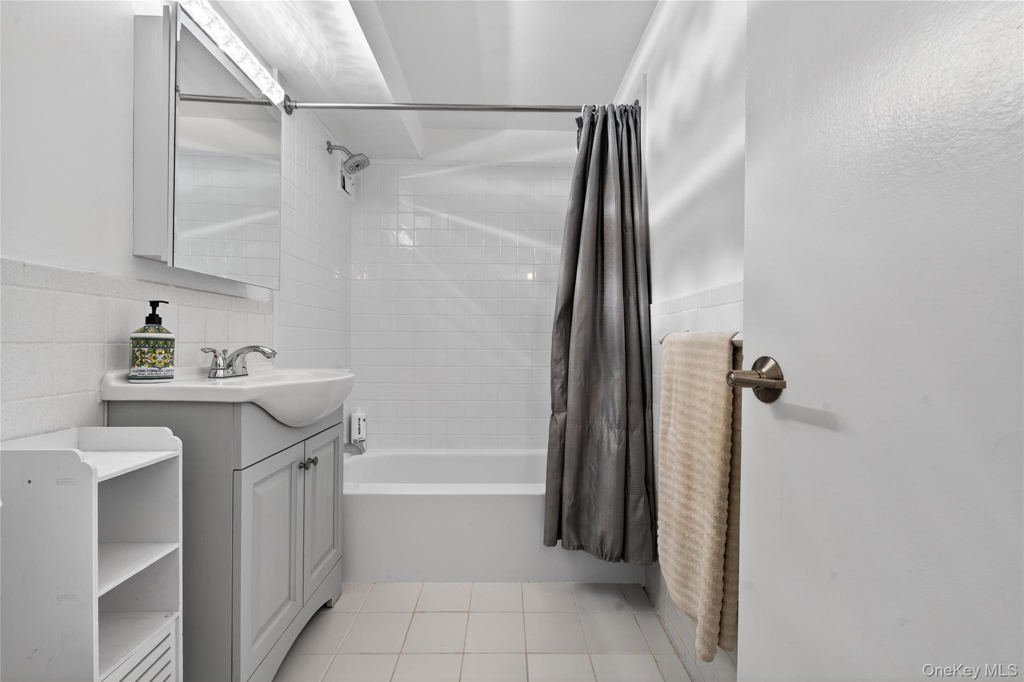 #8 photo, 100 Clinton Avenue, 長島 Mineola , NY 11501